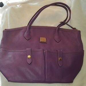 Dooney and Bourke Crescent tote NWOT